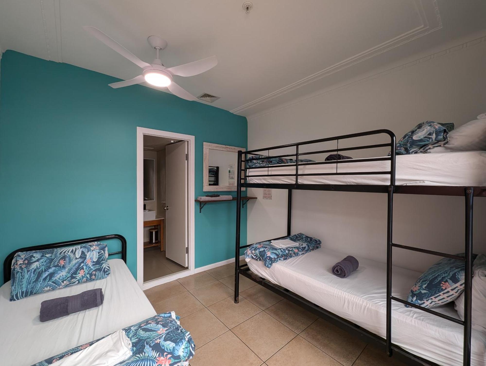 Ozzie Pozzie Backpackers Vandrerhjem Port Macquarie Eksteriør bilde